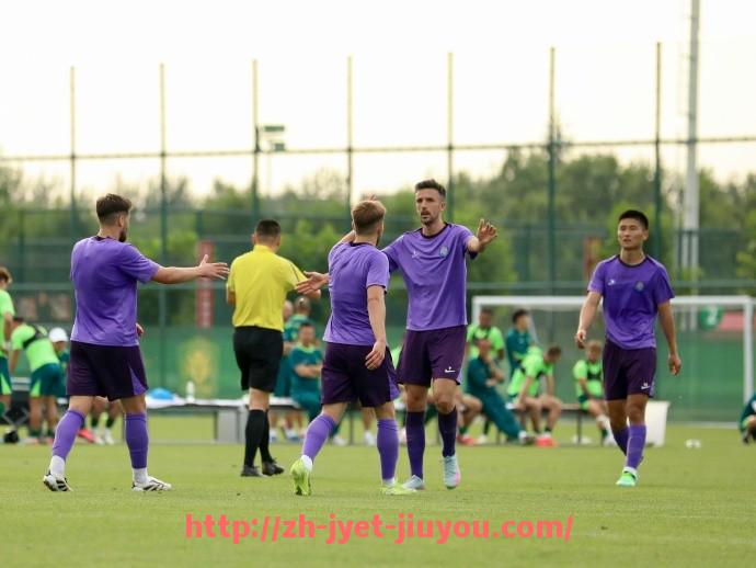 九游jiuyou-音乐与足球碰撞：世俱杯球迷音乐表演夜全回顾